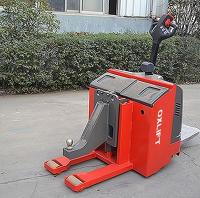 Электрический тягач TG40 (с платформой для оператора) OXLIFT TG40